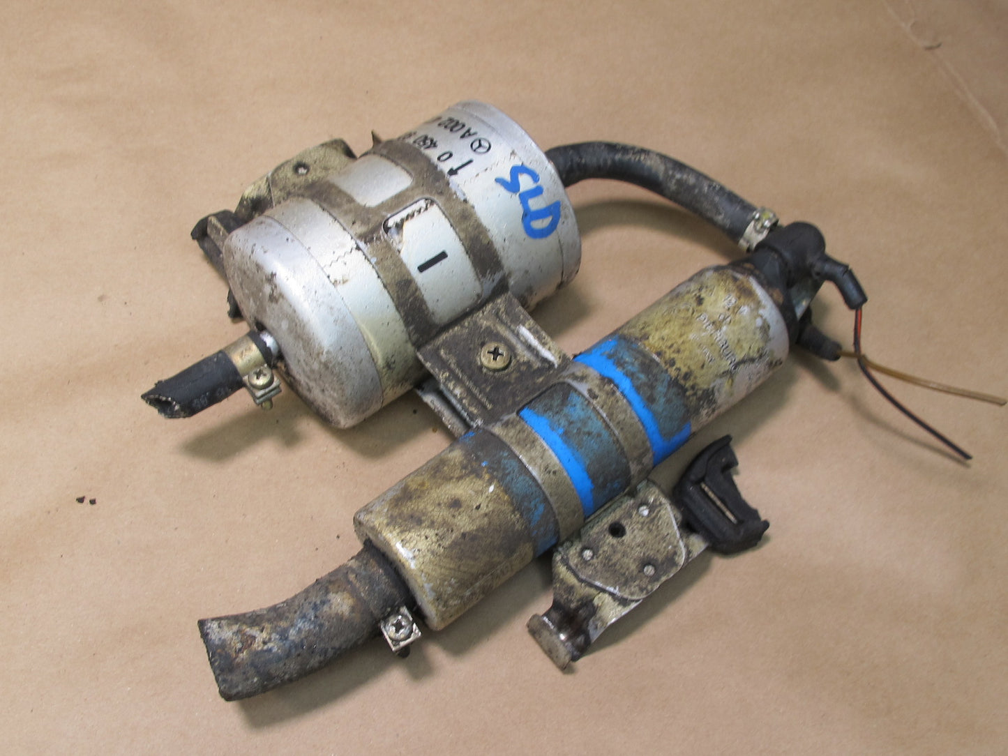 94-98 Mercedes R129 Sl-class Fuel Filter & Auxiliary Pump Assembly OEM