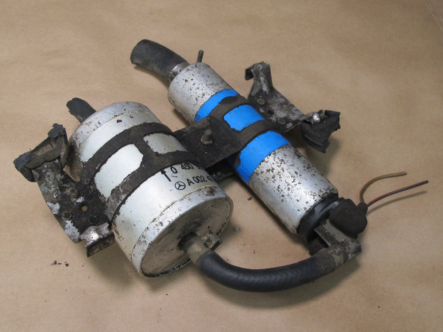 94-98 Mercedes R129 Sl-class Fuel Filter & Auxiliary Pump Assembly OEM