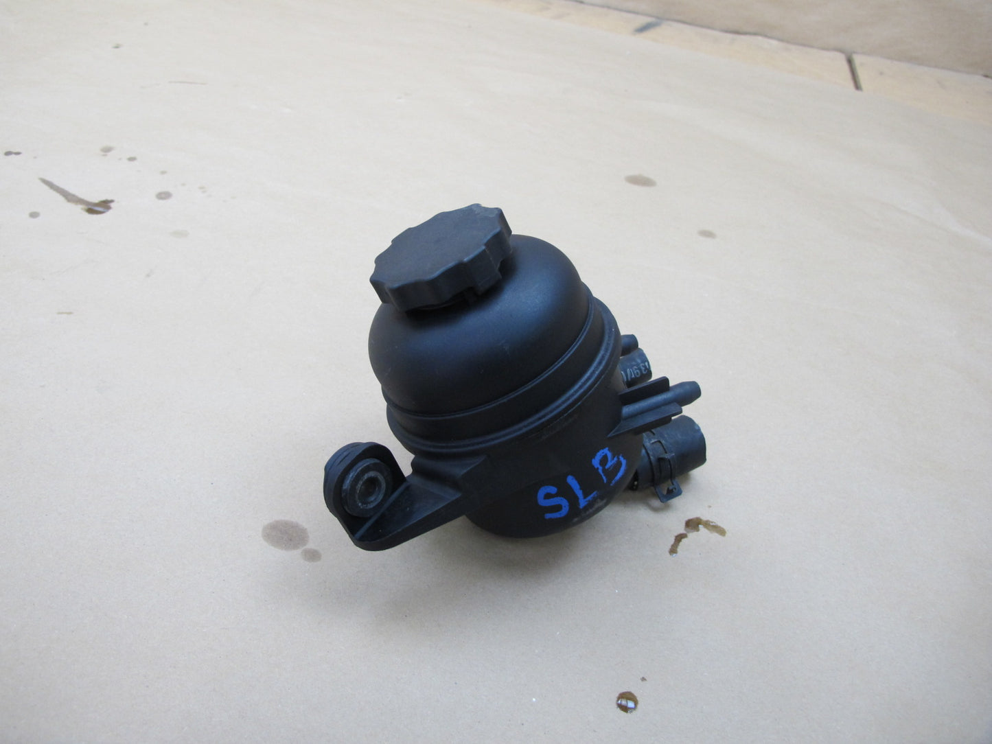 03-12 Mercedes R230 Sl-class Power Steering Fluid Reservoir Tank OEM