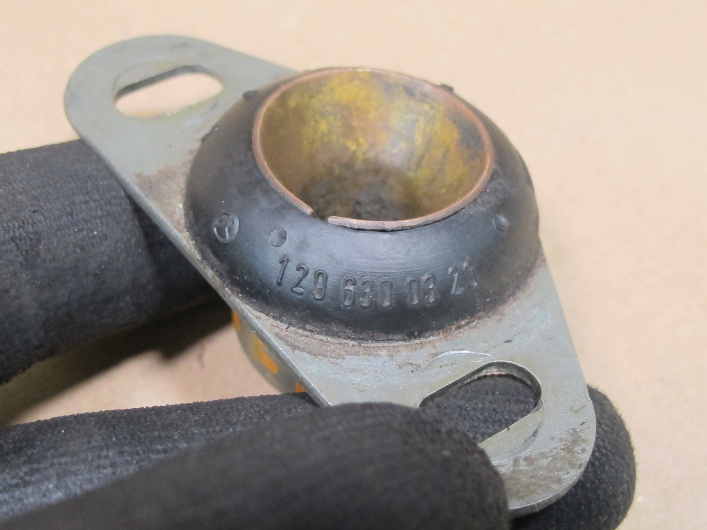 90-02 Mercedes R129 Sl-class Convertible TOP Left Right Locking Mount Set OEM