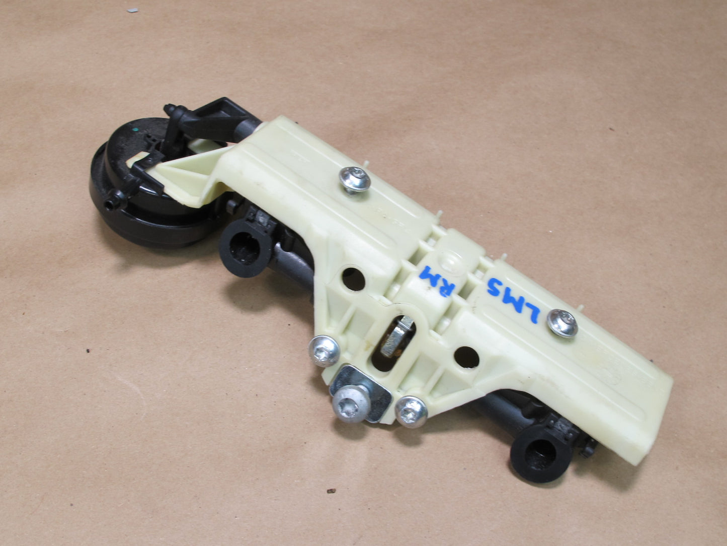 07-13 Mercedes W221 S-class Rear Seat Headrest Folding Mechanism Motor Set OEM