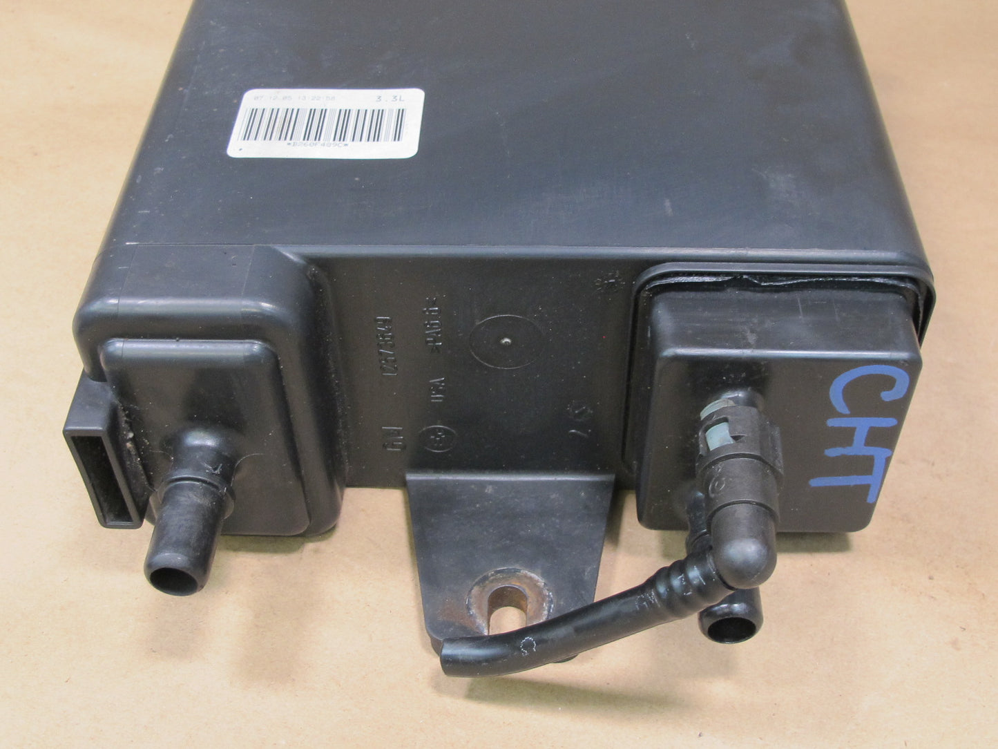 2004-2007 Hummer H2 6.0L Emission Fuel Vapor Evaporator Charcol Filter Canister