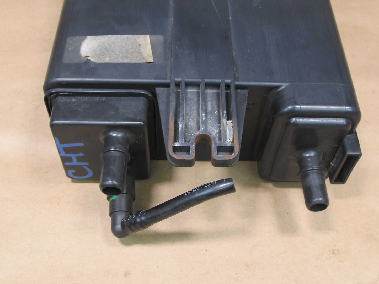 2004-2007 Hummer H2 6.0L Emission Fuel Vapor Evaporator Charcol Filter Canister