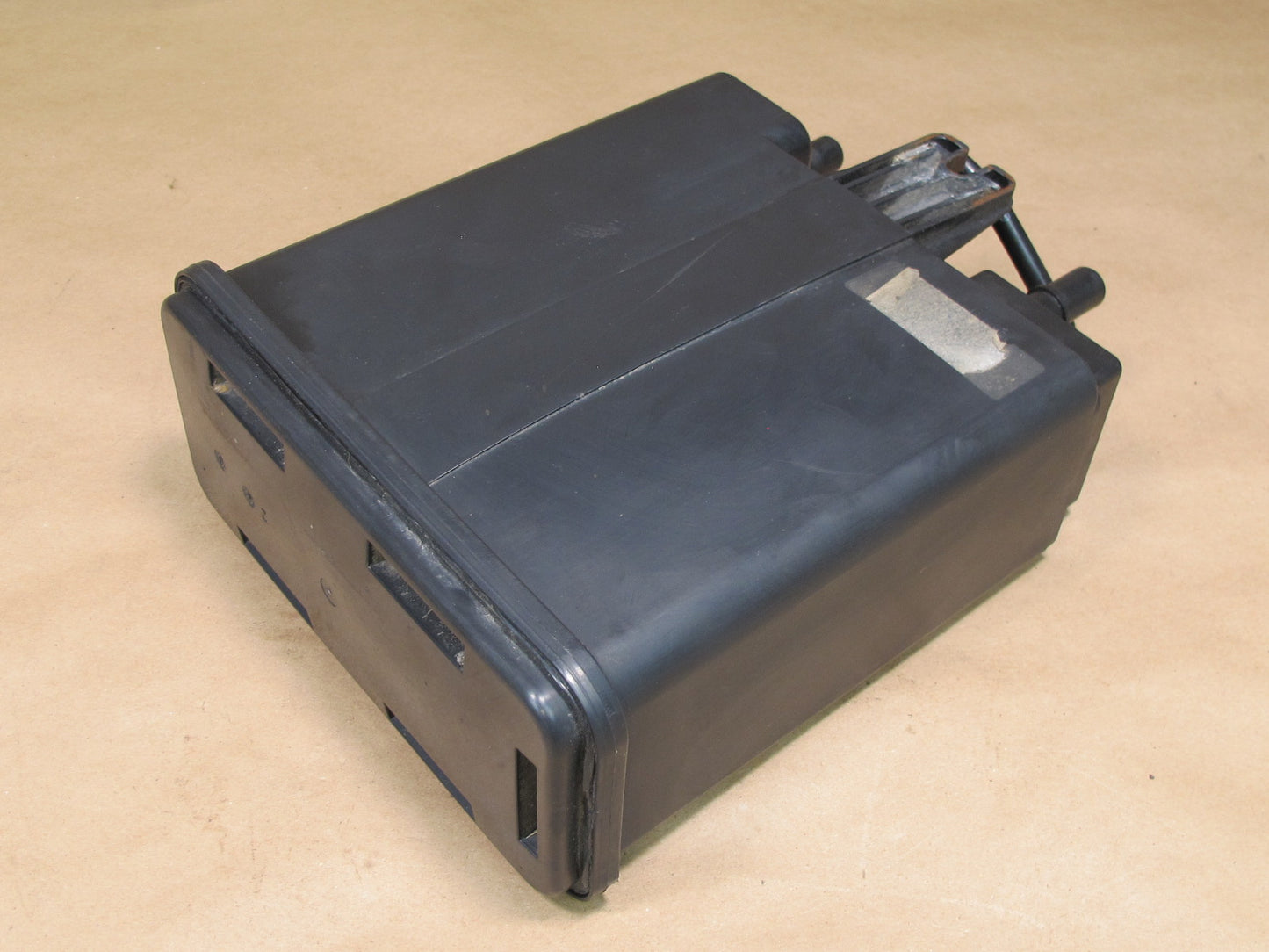 2004-2007 Hummer H2 6.0L Emission Fuel Vapor Evaporator Charcol Filter Canister