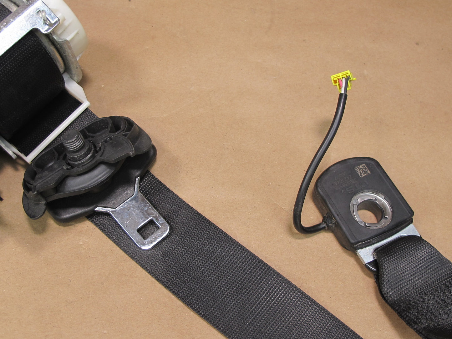 11-13 MERCEDES W221 S-CLASS FRONT RIGHT & LEFT SIDE SEATBELT RETRACTOR SET OEM
