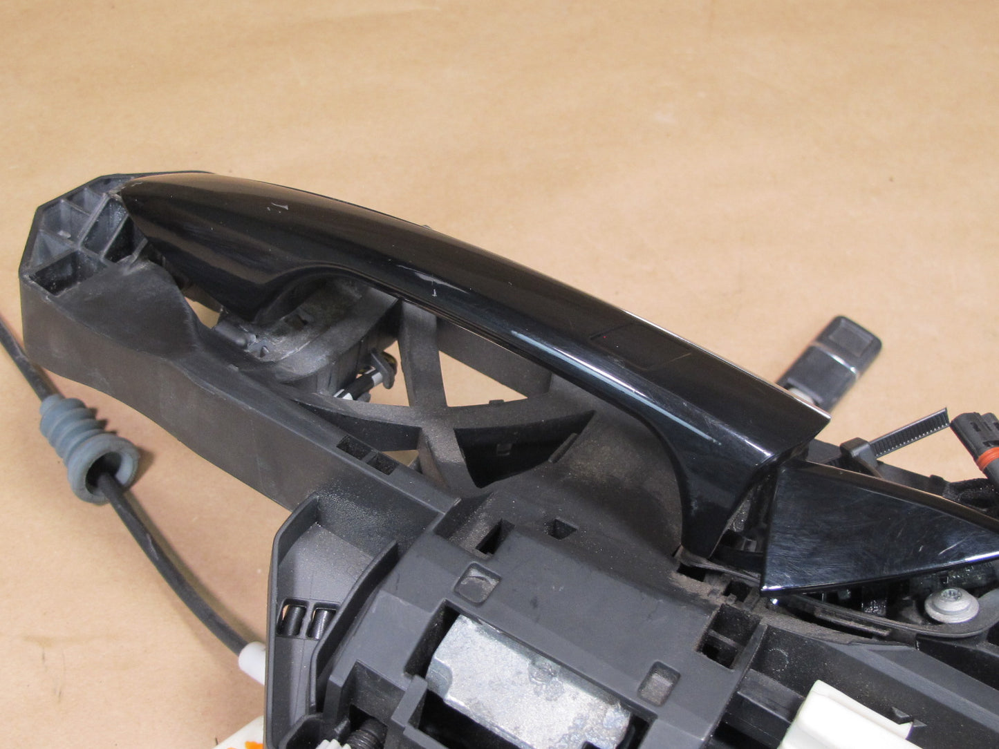 07-13 Mercedes W221 S-class Front Left Door Handle & Lock Latch w Keyless OEM