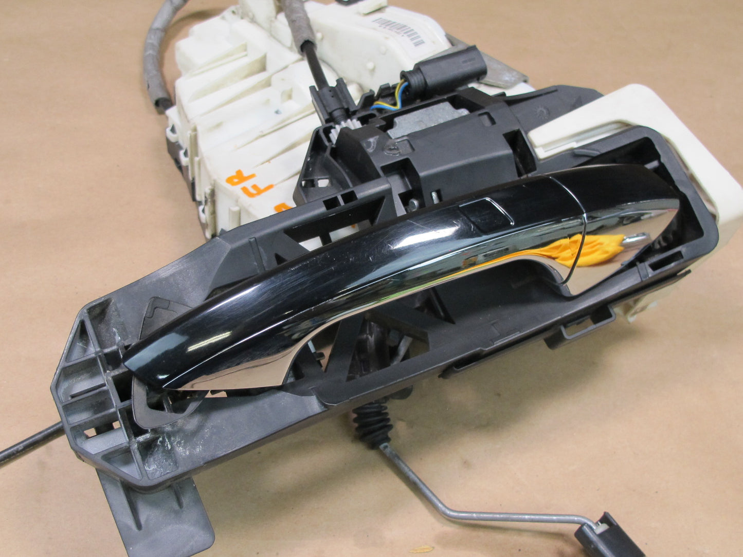 07-13 Mercedes W221 S-class Front Right Door Handle & Lock Latch w Keyless OEM