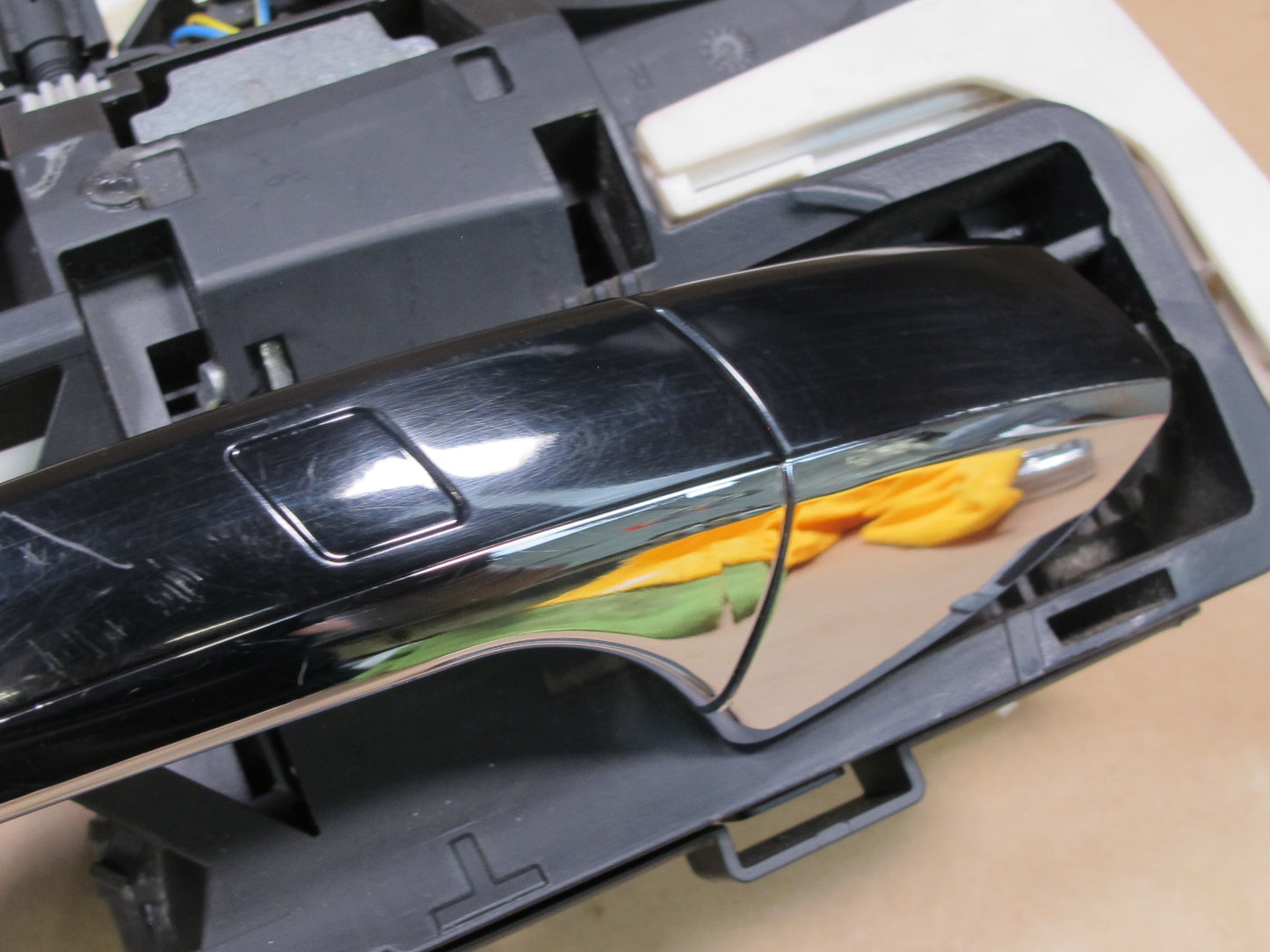 07-13 Mercedes W221 S-class Front Right Door Handle & Lock Latch w Keyless OEM