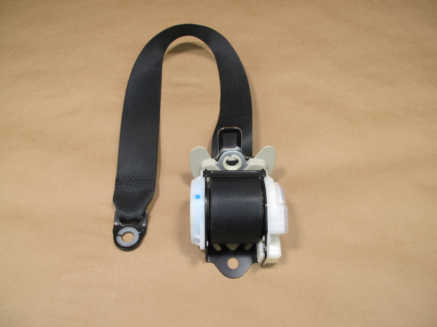 11-17 INFINITI QX56 QX80 REAR RIGHT & LEFT SIDE SEATBELT RETRACTOR SET OEM