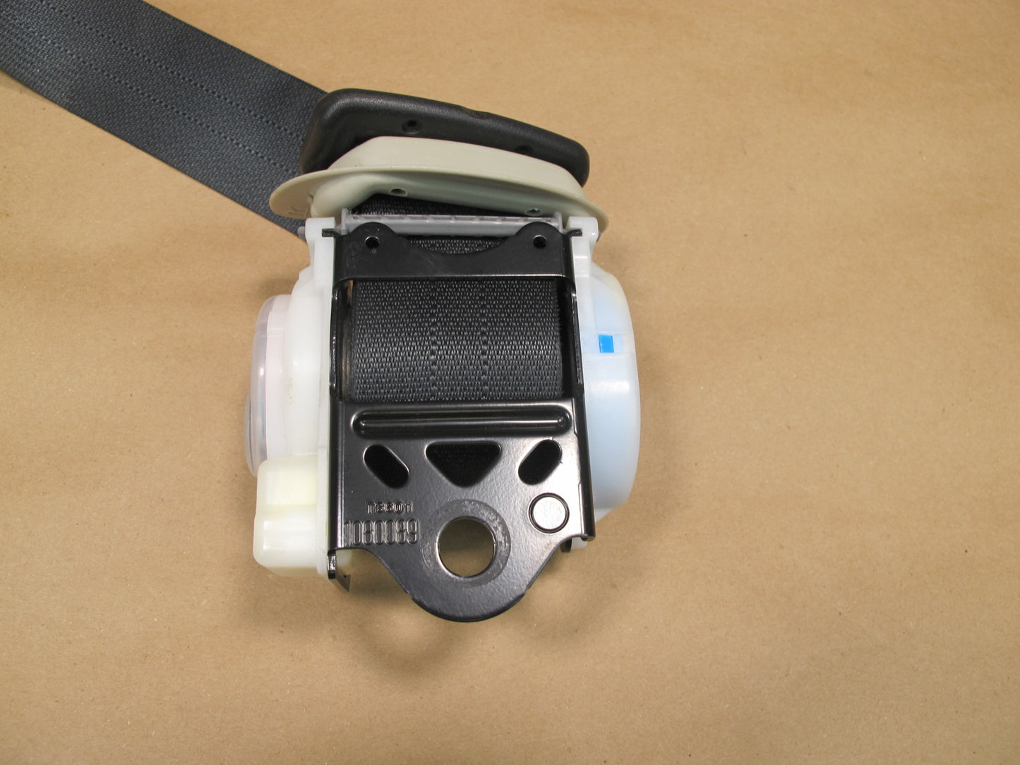 11-17 INFINITI QX56 QX80 REAR RIGHT & LEFT SIDE SEATBELT RETRACTOR SET OEM