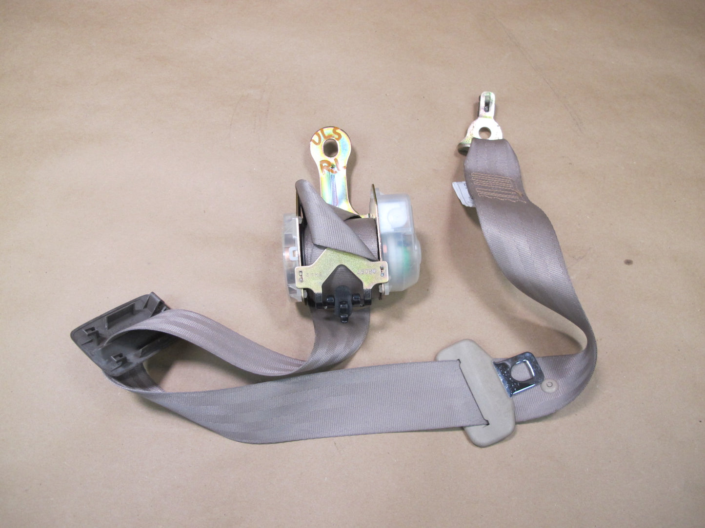 95-97 LEXUS LS400 REAR RIGHT CENTER LEFT SIDE SEATBELT RETRACTOR SET OEM