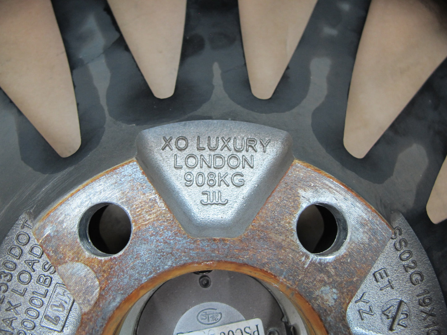 XO Luxury 19" R19 Wheel Rim 19x10J ET42 w Mercedes Sensor