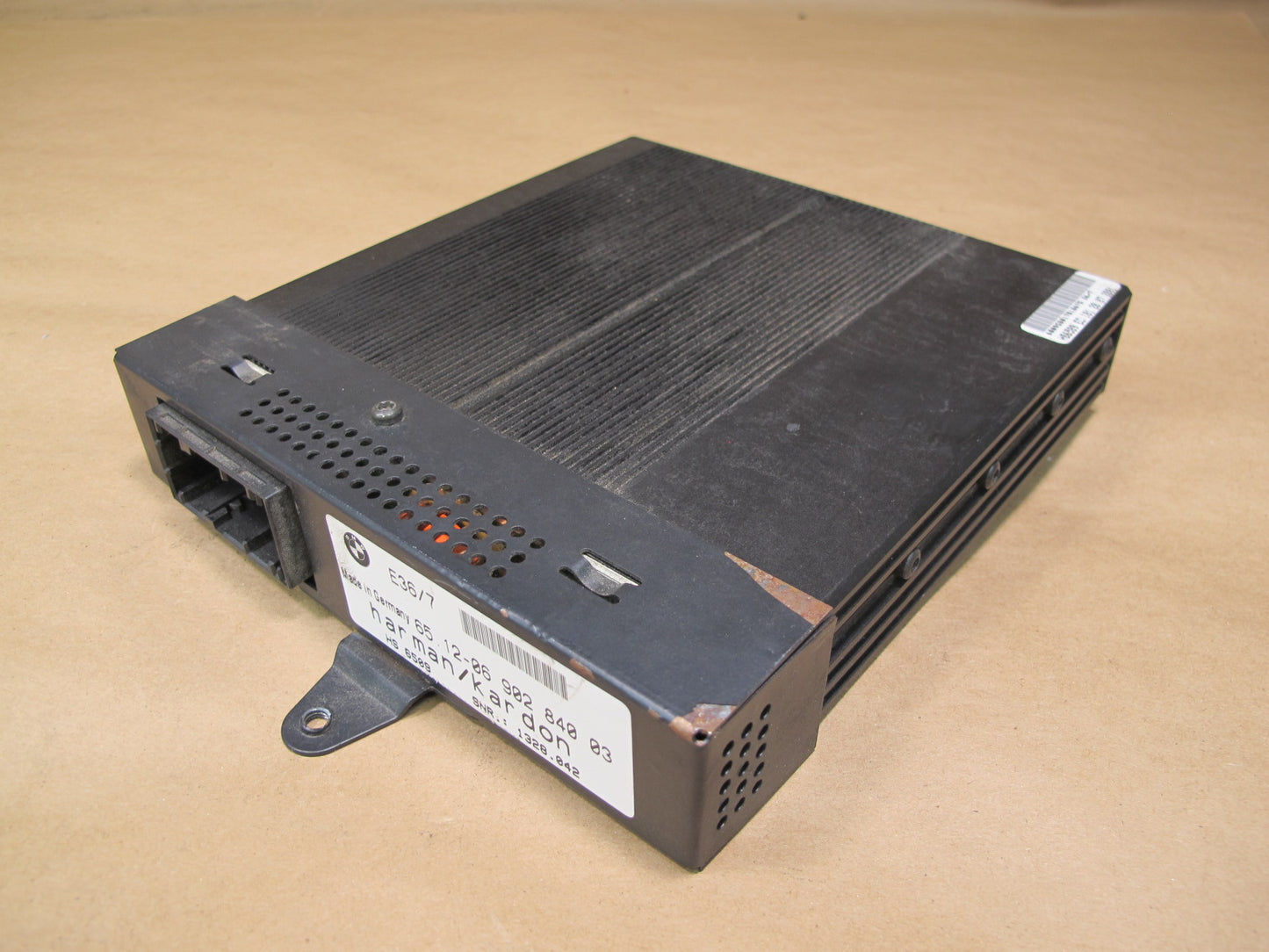 99-02 BMW E36/7 Z3 Harman Kardon Hi-fi Audio Amplifier AMP 6902840 OEM