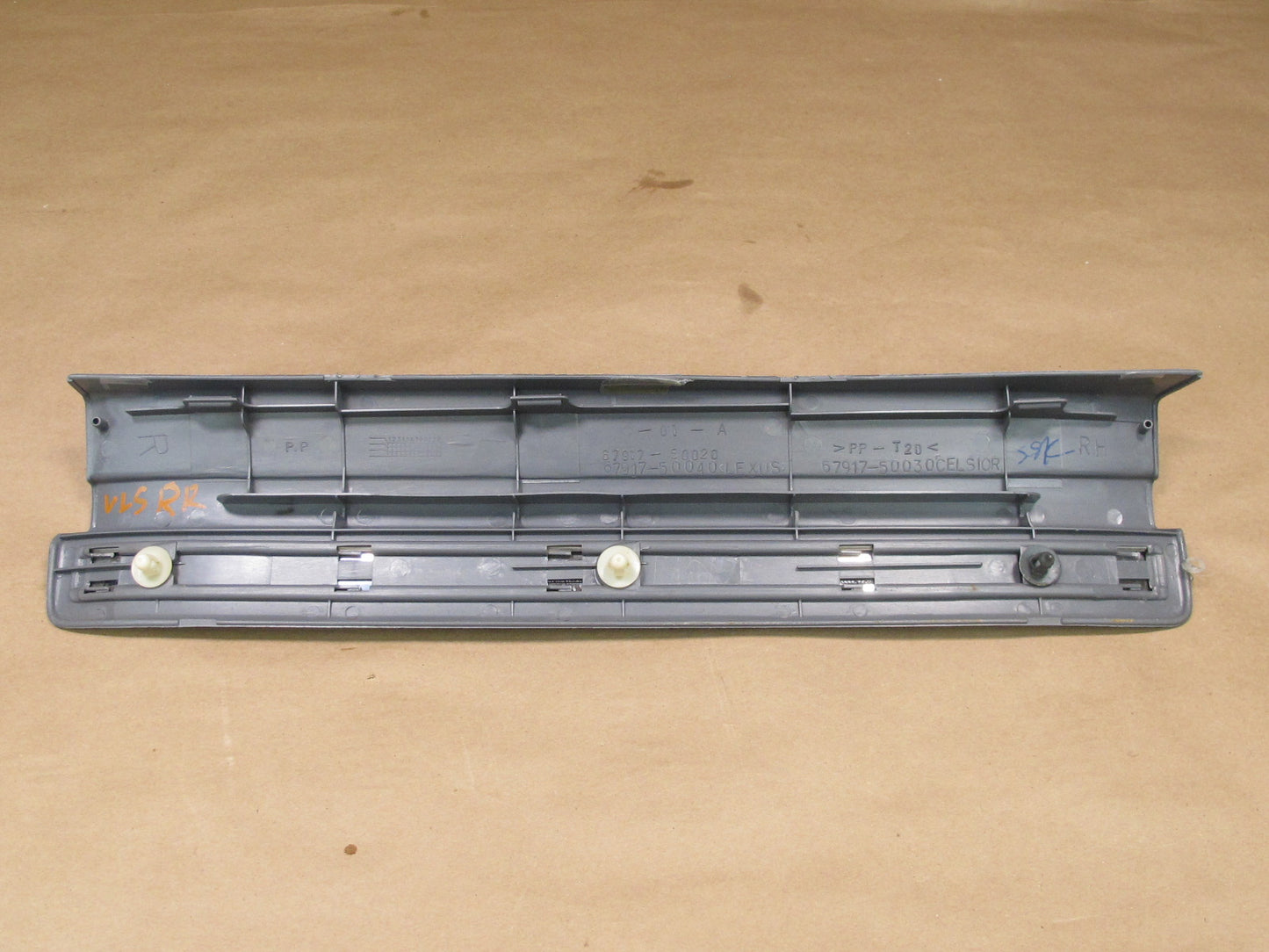 98-00 Lexus UCF20 LS400 Set of 2 Rear Door Scuff Sill Plate Trim Gray OEM