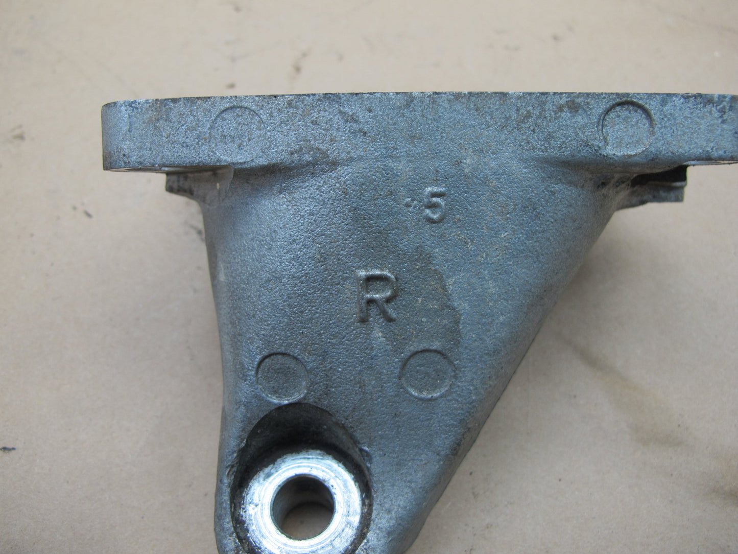 90-00 Lexus LS400 Set of 2 Front Right & Left Engine Motor Mount Bracket OEM