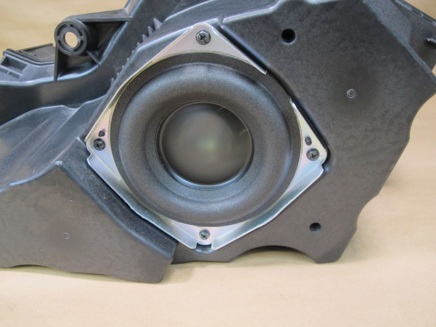 2011-2017 Infiniti QX56 QX80 Bose Subwoofer Speaker Box 28170-1LA0A