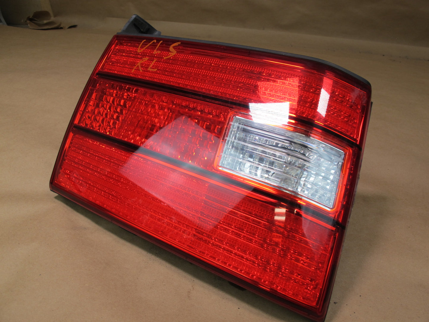 98-00 Lexus UCF20 LS400 Set of 2 Rear Left & Right Inner Tail Light Lamp OEM