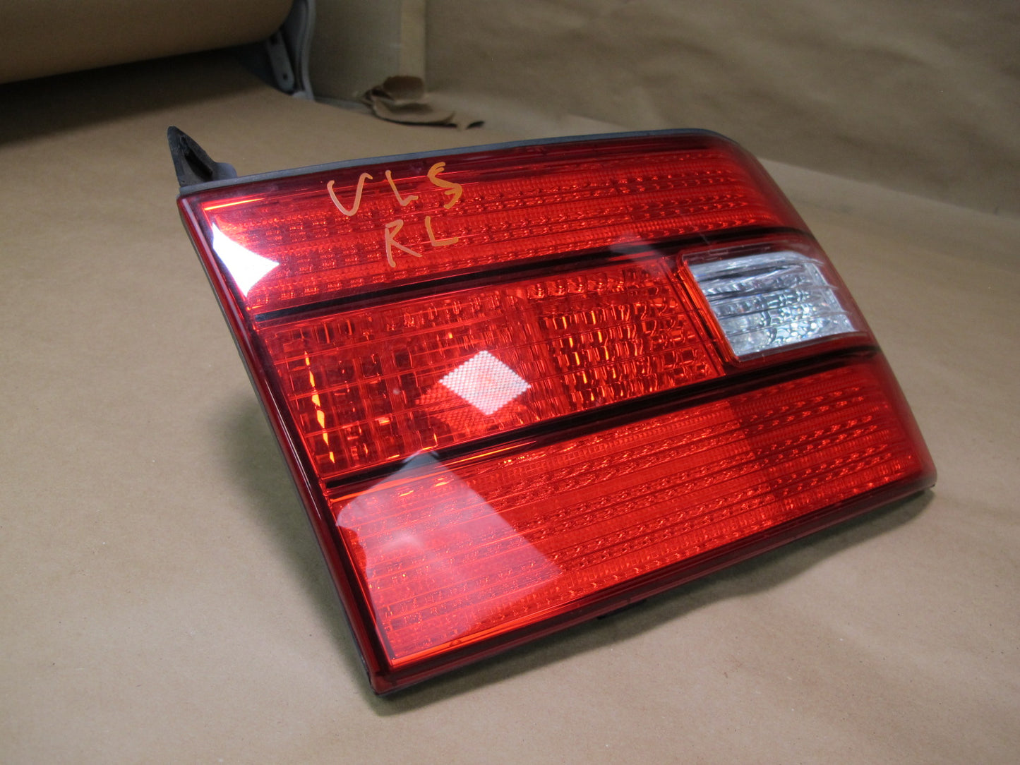 98-00 Lexus UCF20 LS400 Set of 2 Rear Left & Right Inner Tail Light Lamp OEM
