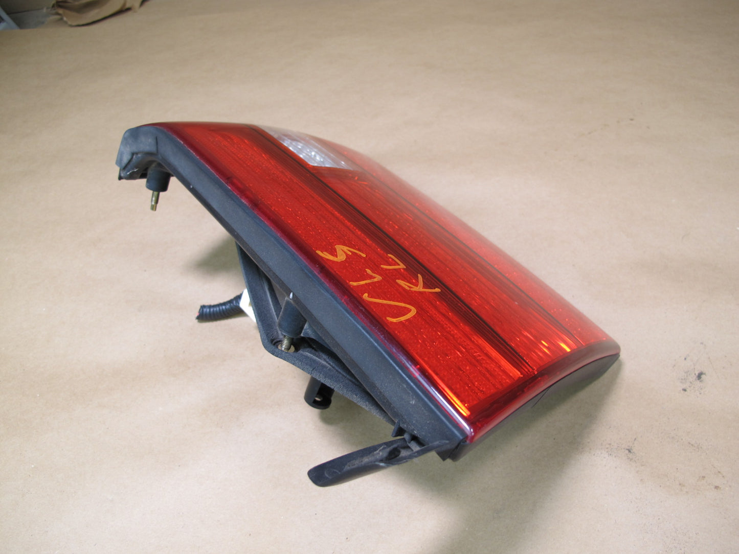 98-00 Lexus UCF20 LS400 Set of 2 Rear Left & Right Inner Tail Light Lamp OEM
