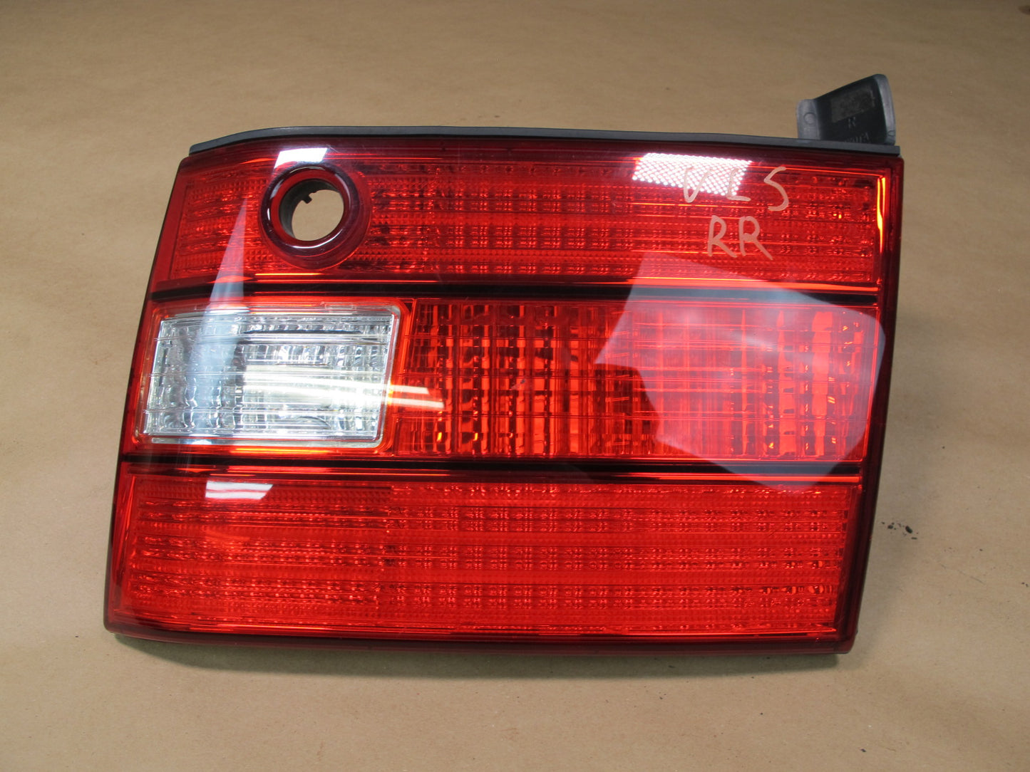 98-00 Lexus UCF20 LS400 Set of 2 Rear Left & Right Inner Tail Light Lamp OEM