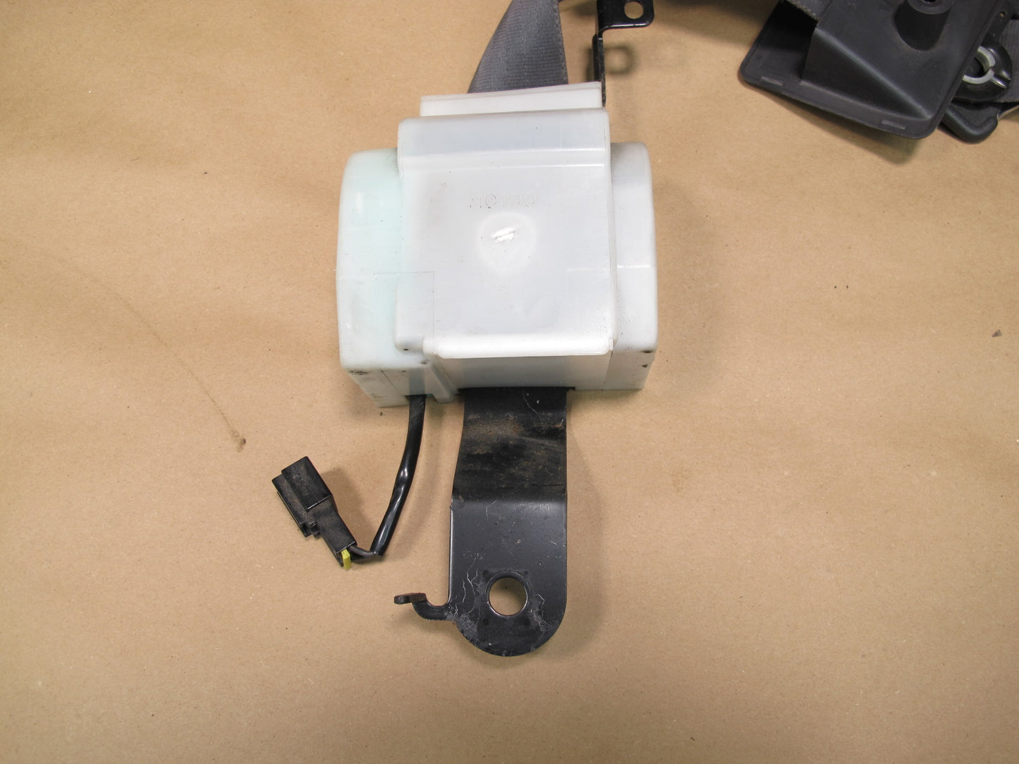 91-99 MITSUBISHI 3000GT FRONT RIGHT & LEFT SIDE SEATBELT RETRACTOR SET OEM
