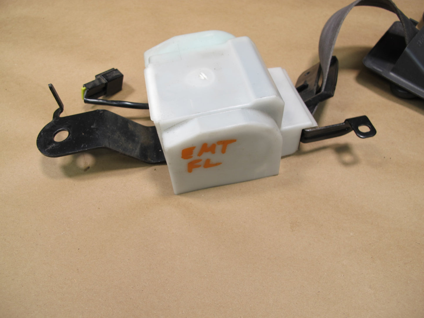 91-99 MITSUBISHI 3000GT FRONT RIGHT & LEFT SIDE SEATBELT RETRACTOR SET OEM