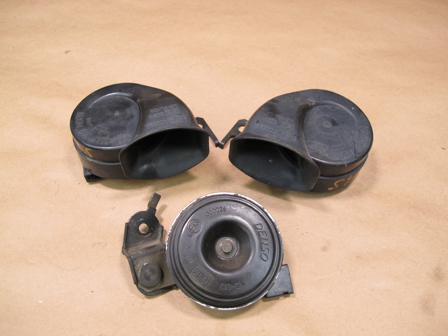 01-06 Lexus UCF30L LS430 Set of 3 High & Low Tone Horn Security Siren OEM