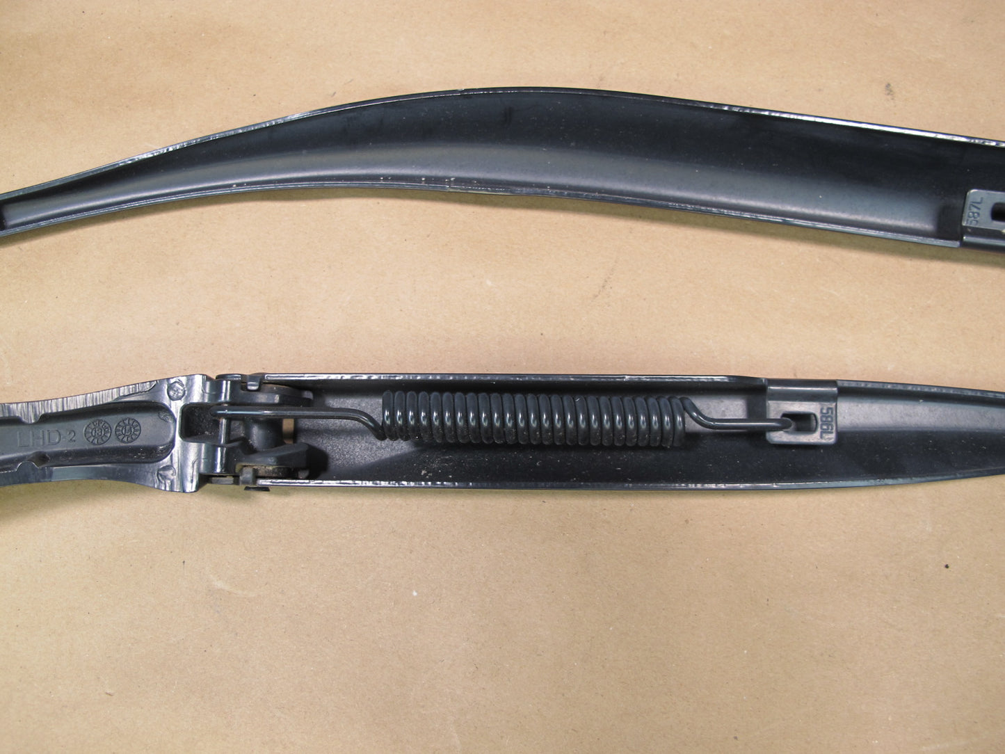 14-19 Maserati Ghibli M157 Set of 2 Front Left & Right Wiper Arm OEM