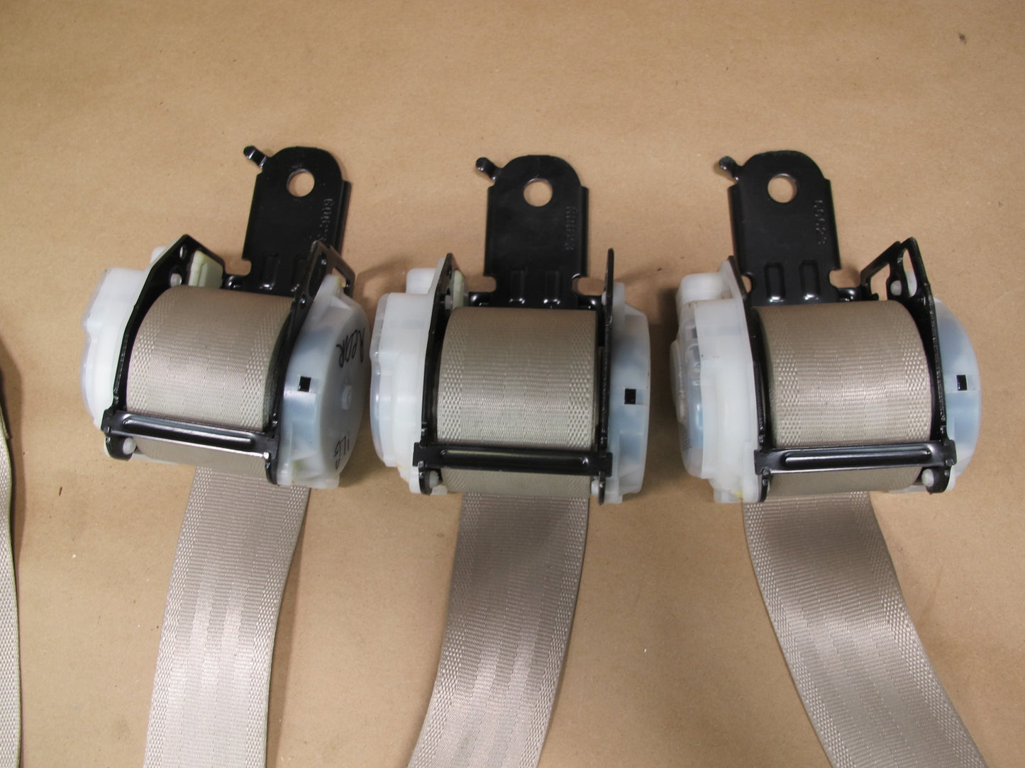 98-01 LEXUS GS300 GS430 FRONT & REAR LEFT CENTER RIGHT SIDE SEATBELT RETRACTOR SET OEM