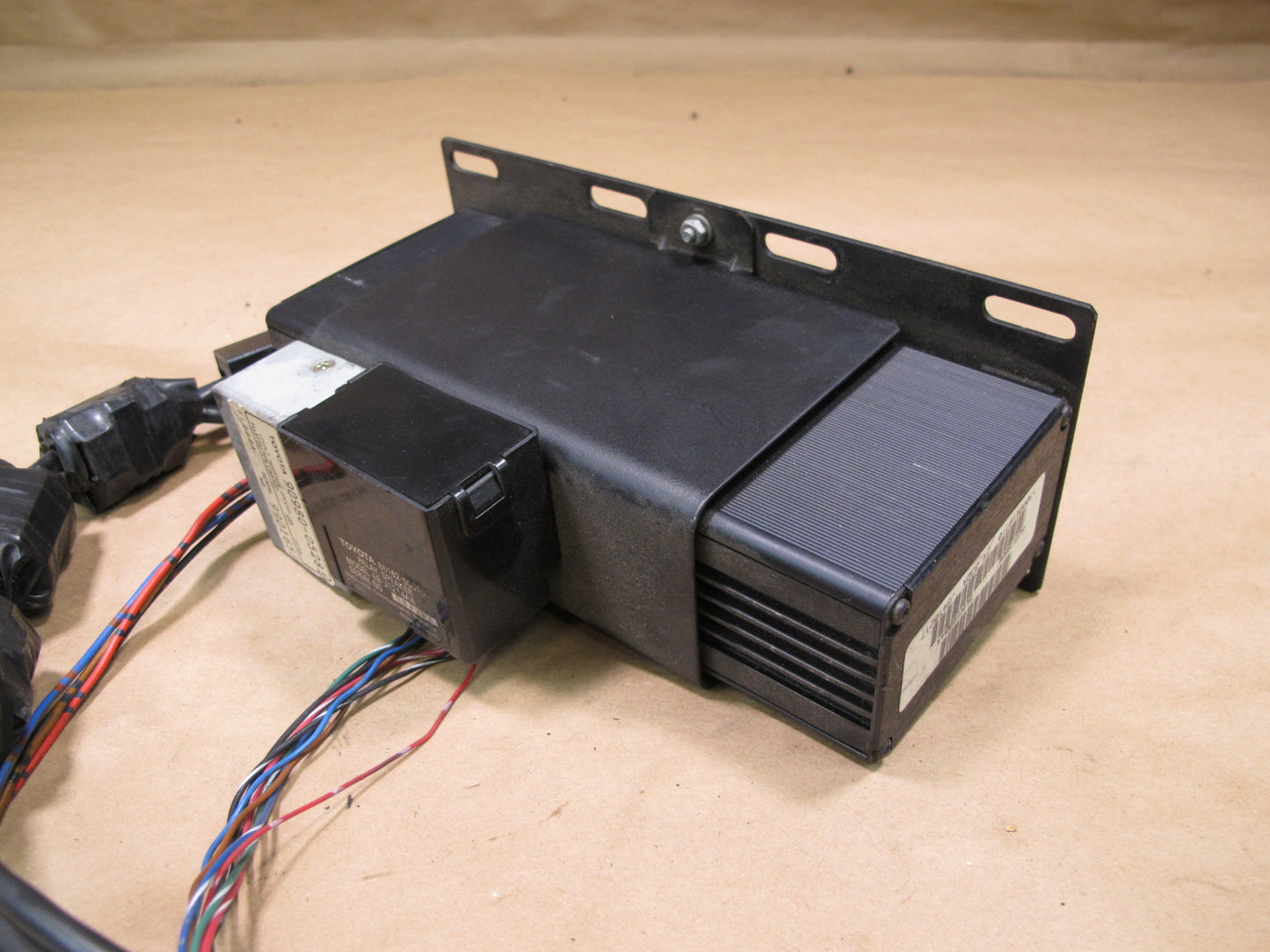 95-97 Lexus JZZ31 SC400 SC300 Speaker Relay & Noise Reduction Filter Assy OEM