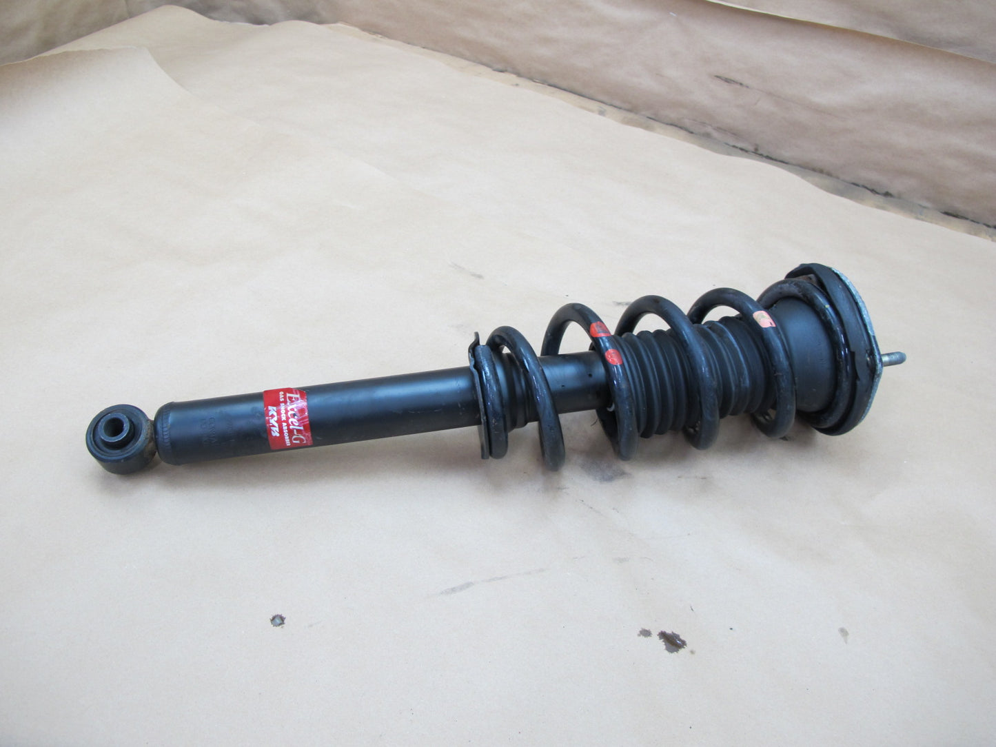 92-96 Lexus JZZ31 SC300 Set of 2 Front Left & Right Strut Shock Absorber KYB