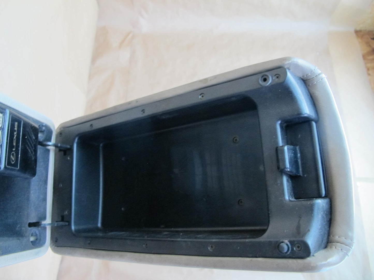 95-00 Lexus SC400 SC300 Center Console Trim Cover Panel w Armrest & Phone OEM