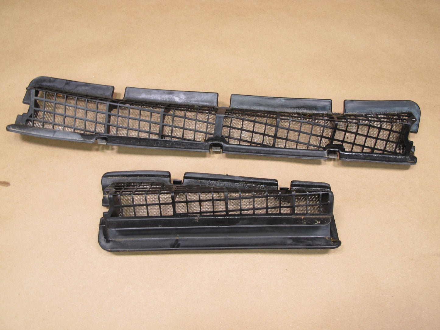 85-89 Toyota MR2 AW15 Set of 2 Front Windshield Cowl Vent Grille Cover OEM