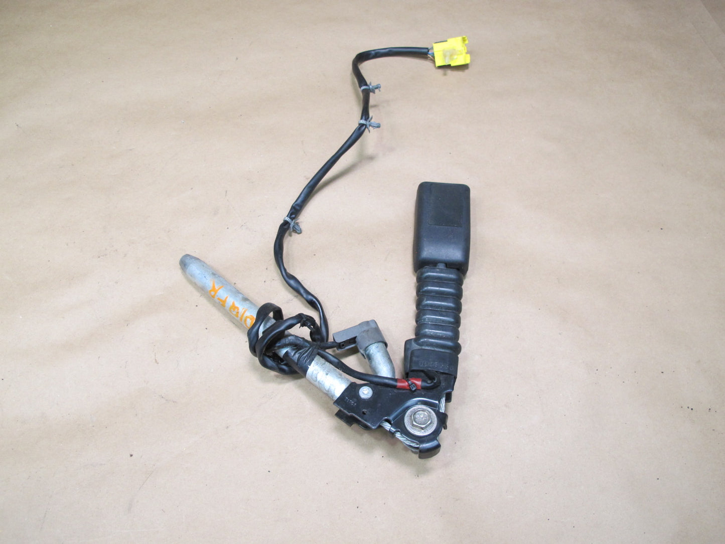 11-17 INFINITI QX56 QX80 FRONT LEFT & RIGHT SIDE SEATBELT BUCKLE SET OEM