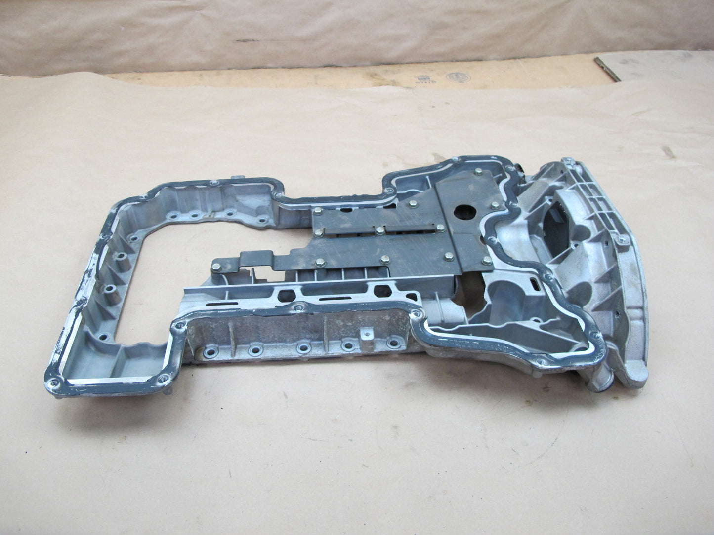 03-08 Mercedes W211 R230 CLK55 E55 SL55 AMG Engine Motor Upper Oil Pan OEM