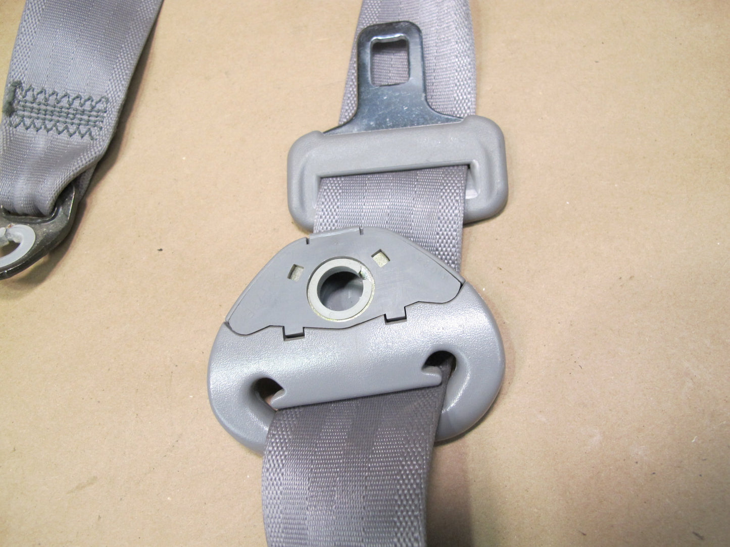03-05 LEXUS LX470 REAR 3RD ROW RIGHT & LEFT SIDE SEATBELT RETRACTOR SET OEM