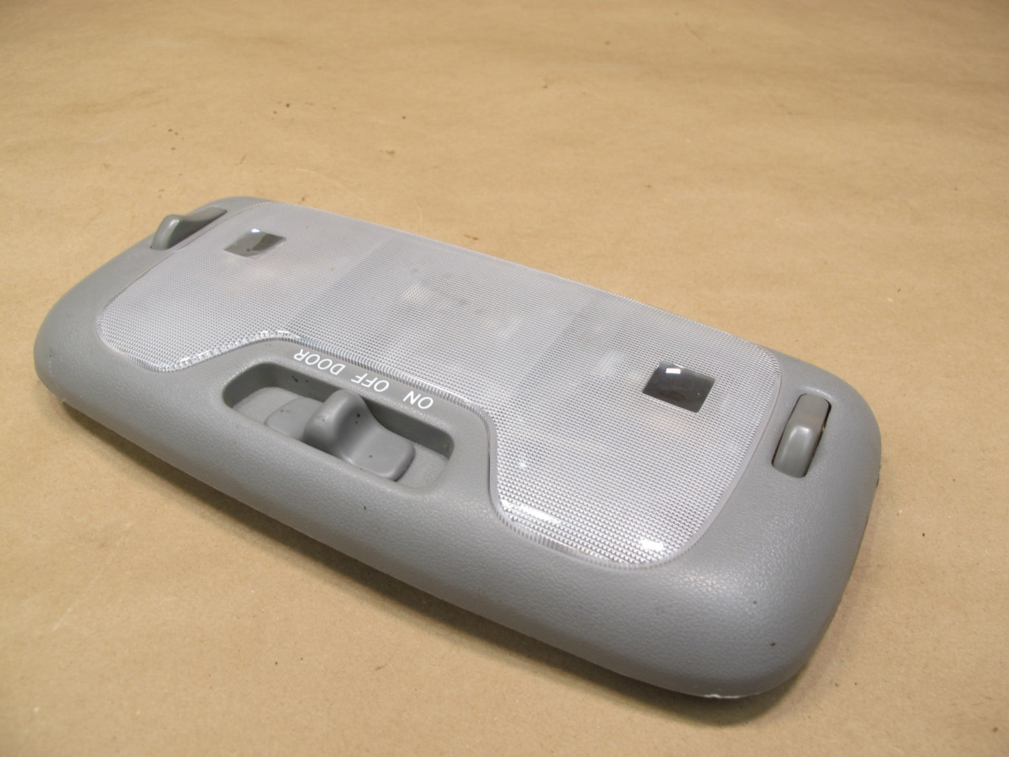 2003-2007 Lexus UZJ100L LX470 Overhead Console Interior Light Lamp Set