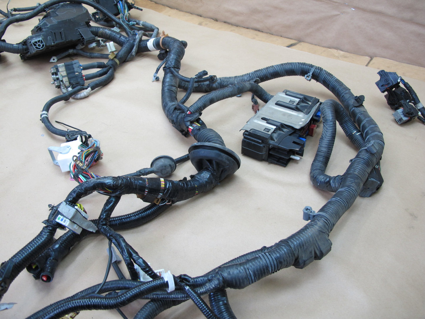 2014-2015 Infiniti QX60 2.5L Hybrid Engine Bay Room Motor Wire Wiring Harness