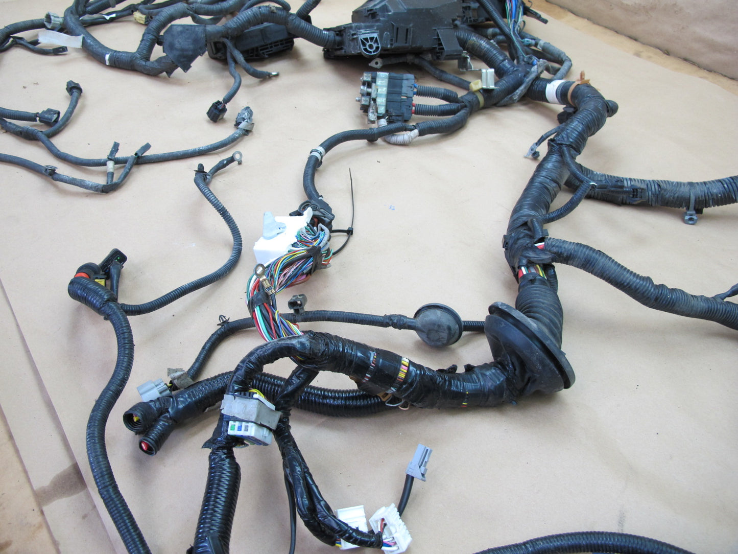 2014-2015 Infiniti QX60 2.5L Hybrid Engine Bay Room Motor Wire Wiring Harness