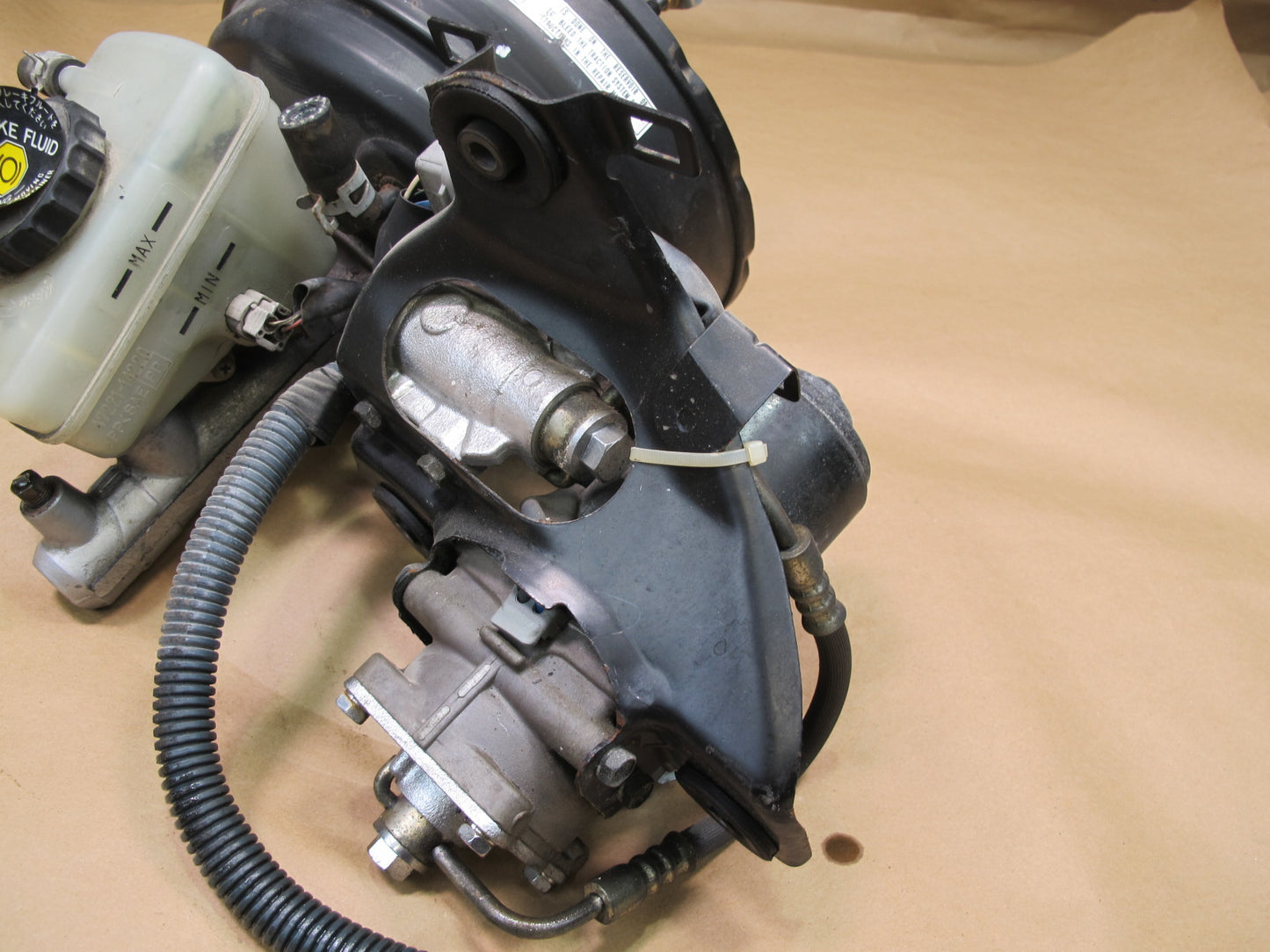 95-97 Lexus UCF20L LS400 Brake Master Cylinder Booster Traction Pump Assy OEM