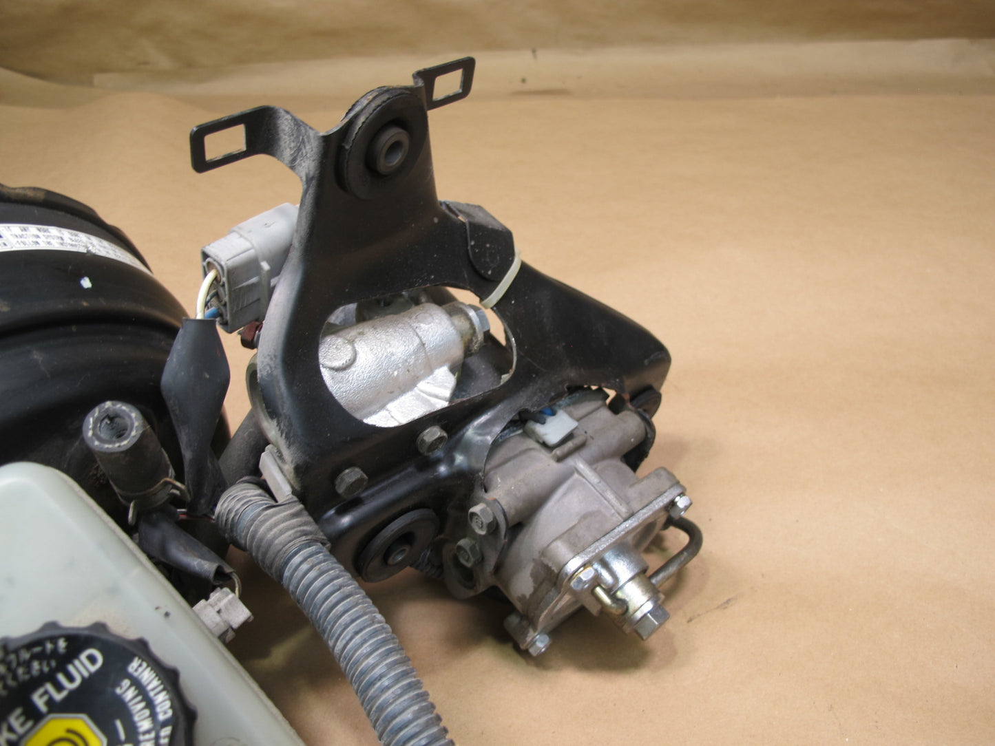 95-97 Lexus UCF20L LS400 Brake Master Cylinder Booster Traction Pump Assy OEM