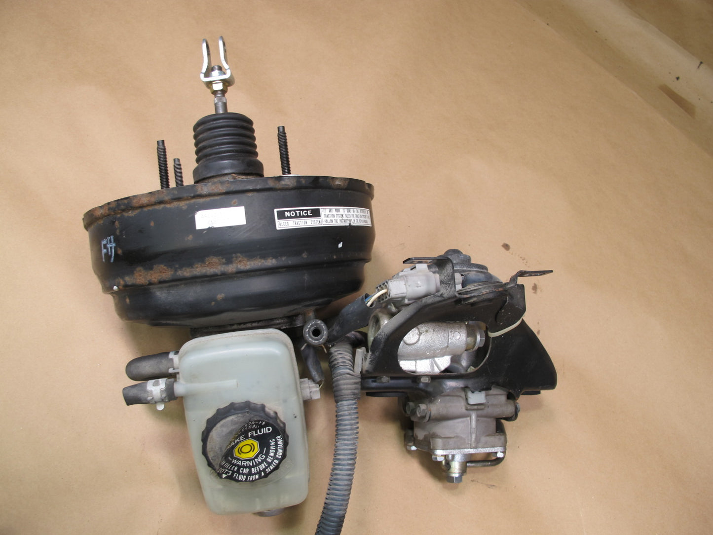95-97 Lexus UCF20L LS400 Brake Master Cylinder Booster Traction Pump Assy OEM