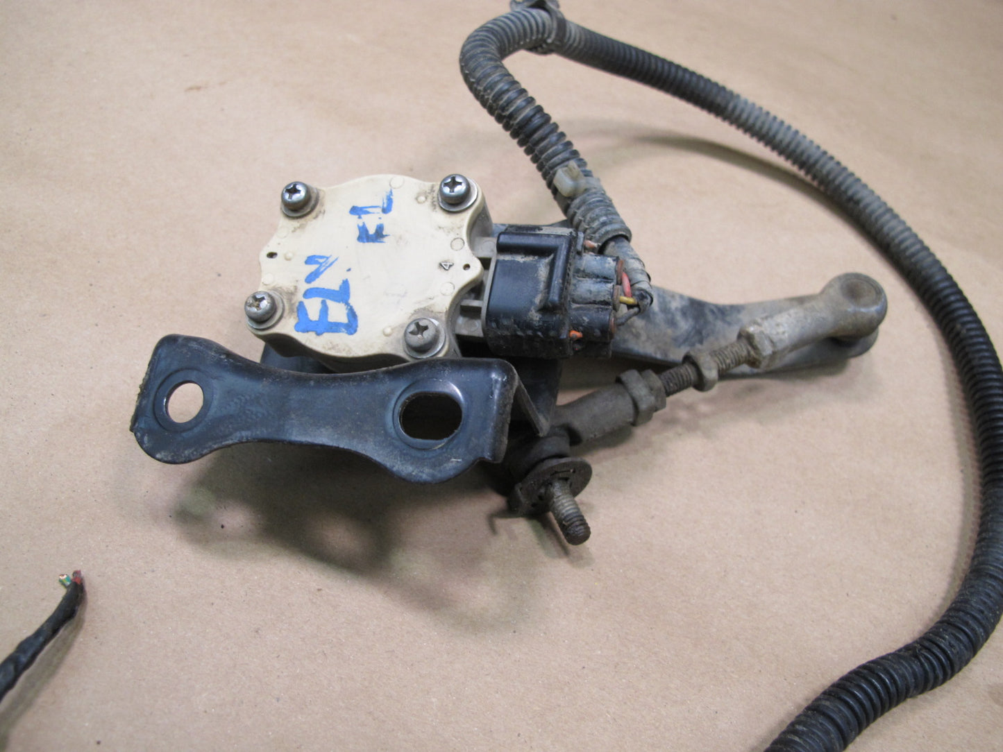 03-07 Lexus UZJ100L LX470 Front & Rear Suspension Height Level Sensor Set of 3
