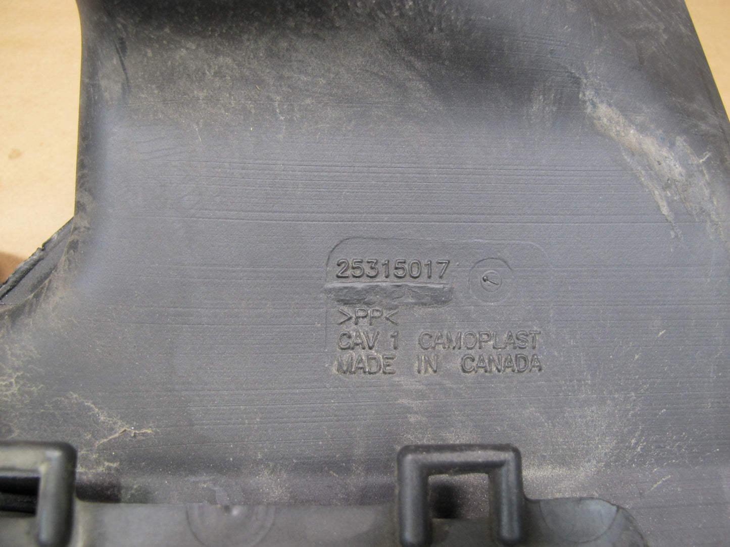 00-02 Pontiac Firebird 5.7L LS1 Air Filter Housing w Resonator Assembly OEM