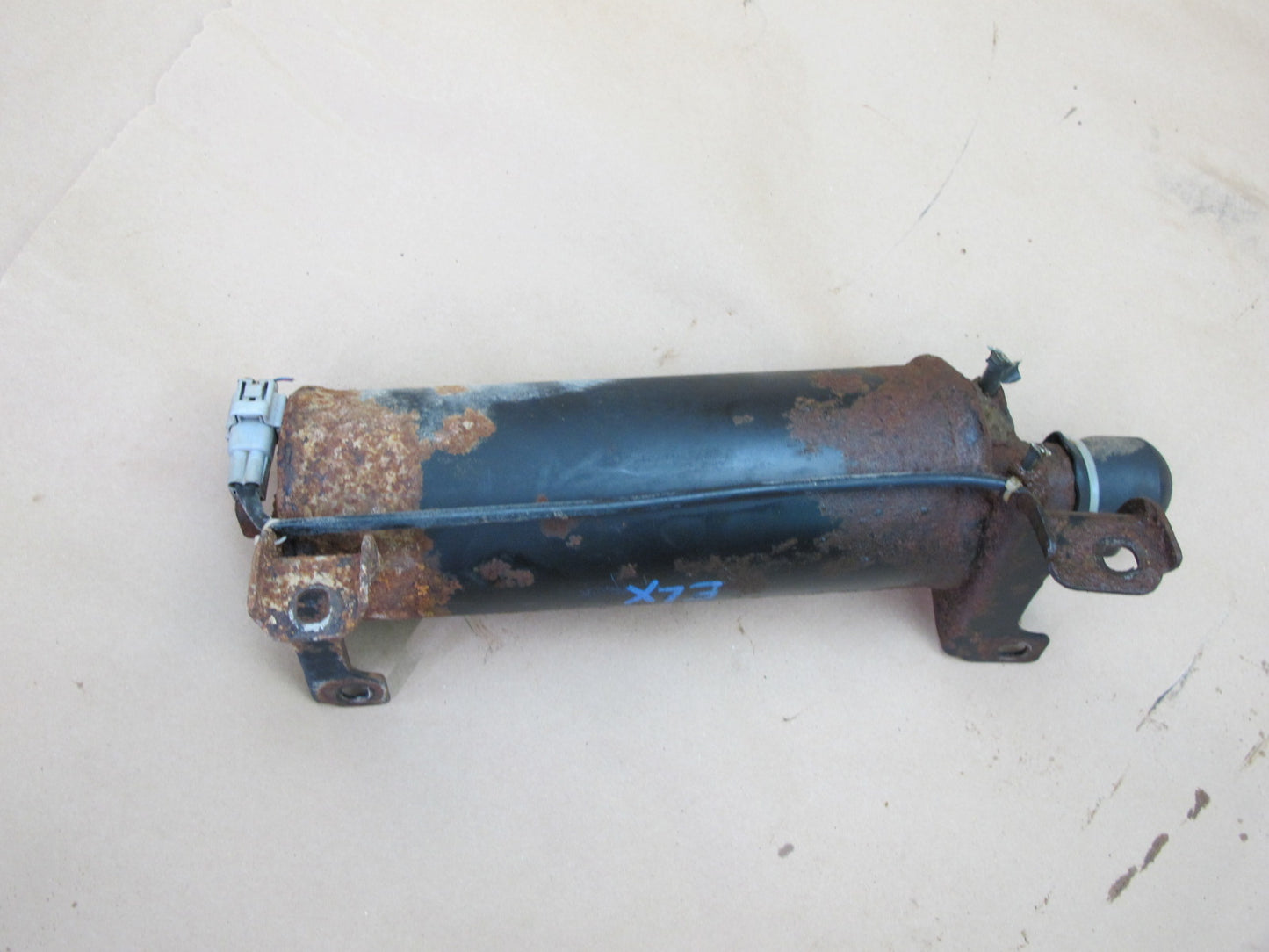 1998-2007 Lexus J100 LX470 Air Suspension Accumulator Tank 49130-60010