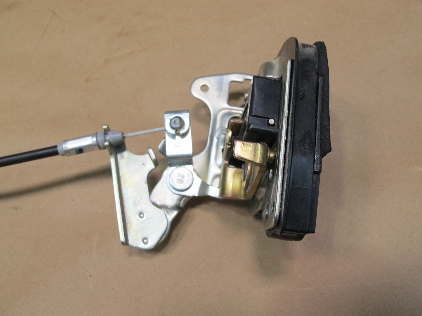 2003-2007 Lexus UZJ100L LX470 Rear Left & Right Trunk Gate Lock Latch Set of 2