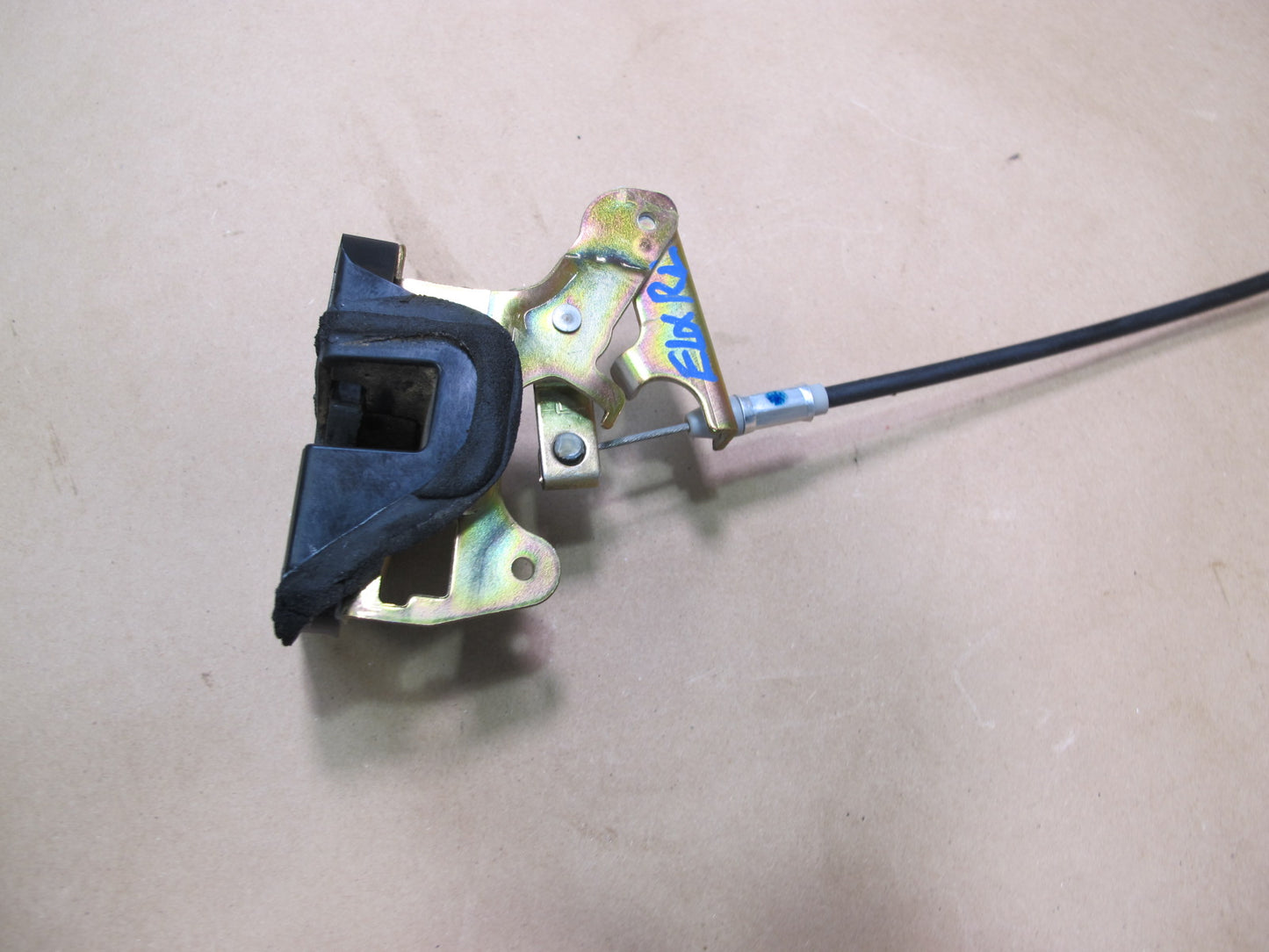 2003-2007 Lexus UZJ100L LX470 Rear Left & Right Trunk Gate Lock Latch Set of 2