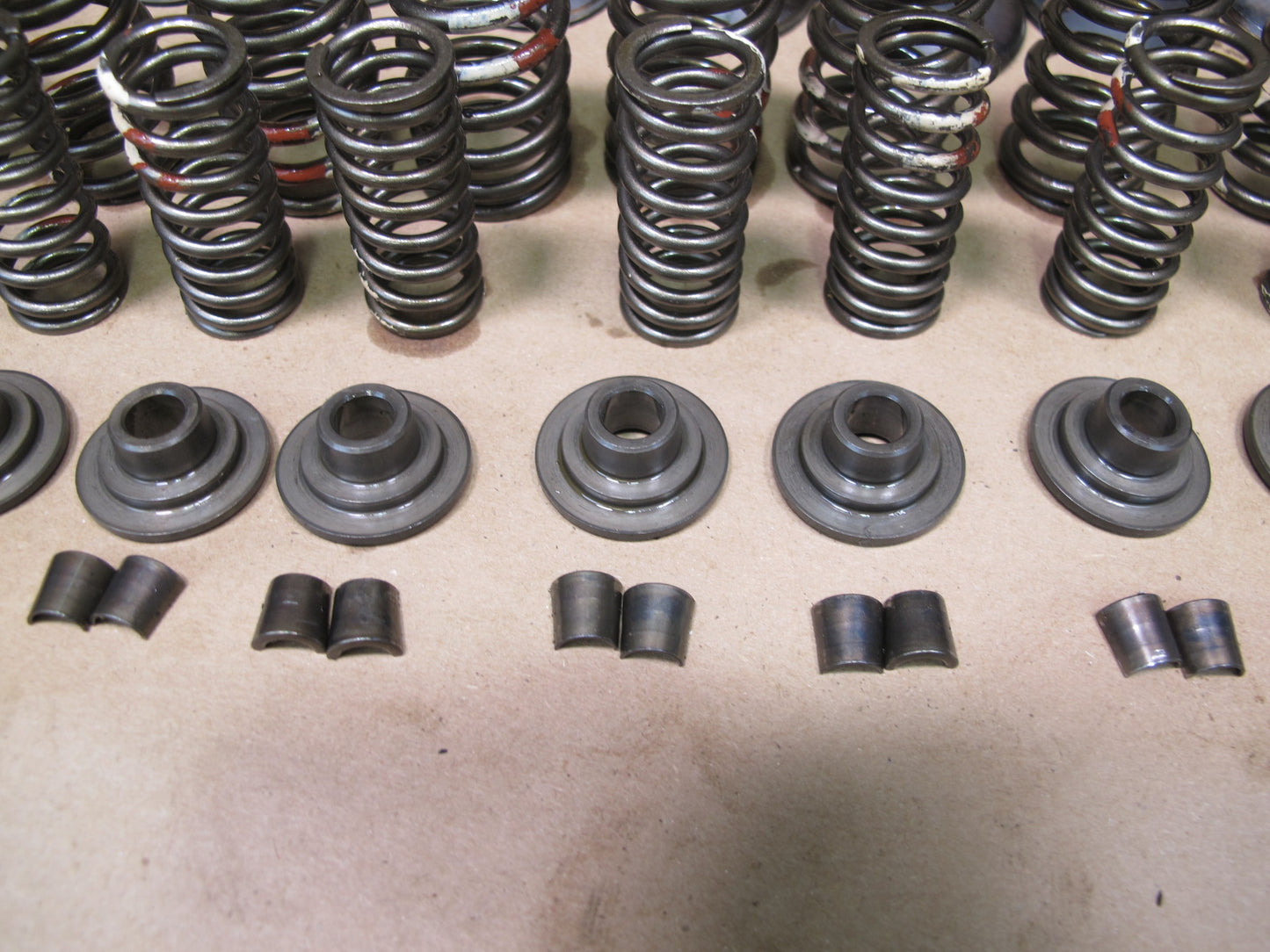 03-08 Mercedes SL55 AMG 12 Engine Exhaust Valve Spring Retainer Keeper Set OEM