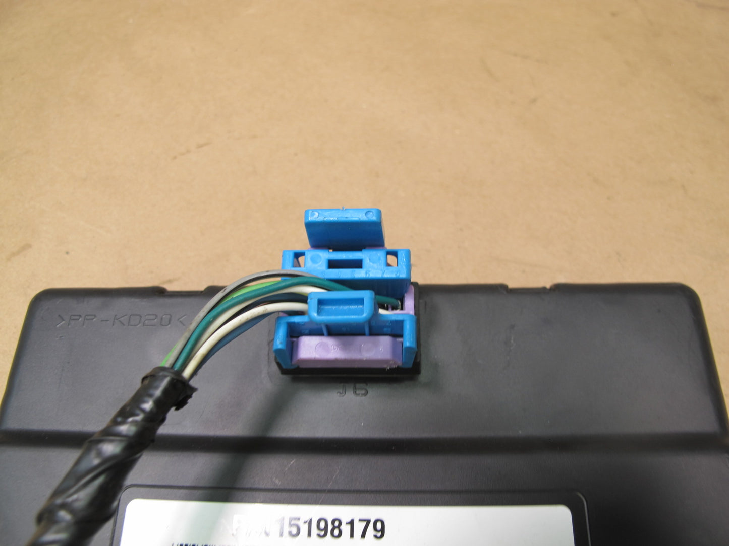 2003 Hummer H2 BCM Body Computer Control Module Unit 15198179