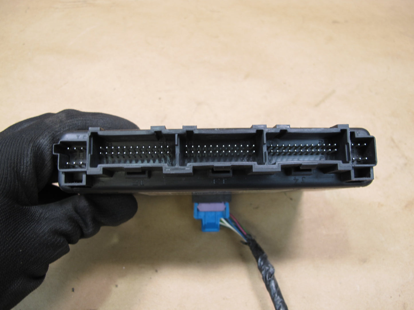 2003 Hummer H2 BCM Body Computer Control Module Unit 15198179